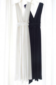 Flora Deep V Dress BLACK